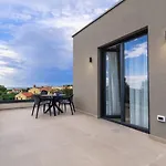 New In Offer - Ivan Villa *