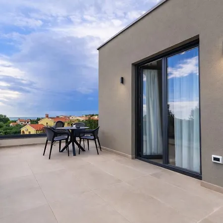 New In Offer - Ivan Villa *