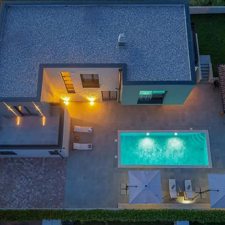 New In Offer - Ivan Βίλα Dračevac