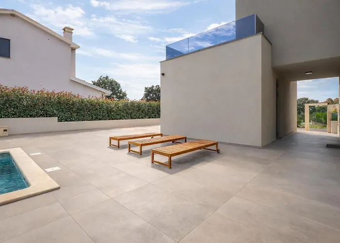 New In Offer - Ivan Villa